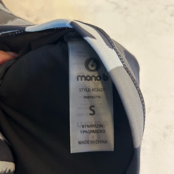 NWT - Workout Set Camo Leggings and Sports Bra Set - size S - Picture 3 of 3